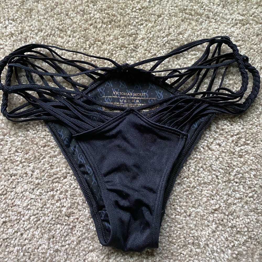 Victoria secret string cheeky bikini bottoms